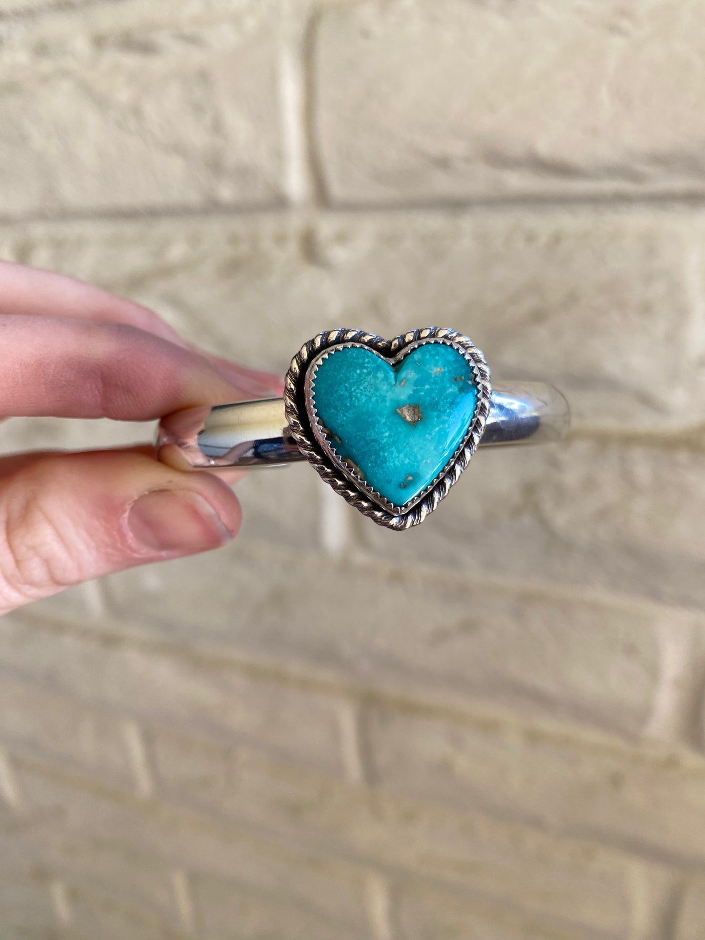 0g Heart Cuffs